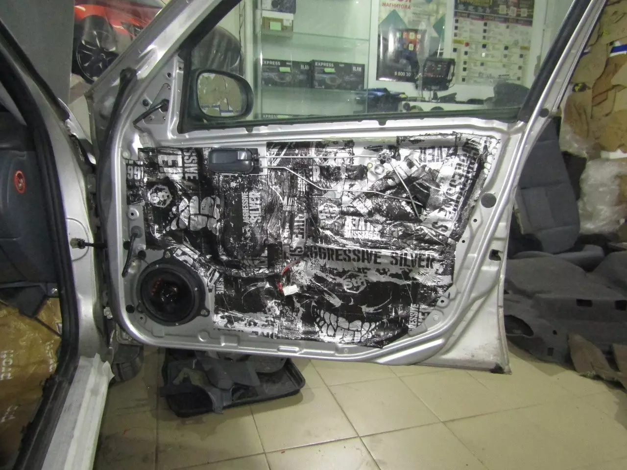 Шумоизоляция Nissan Almera N16 Stop Shum