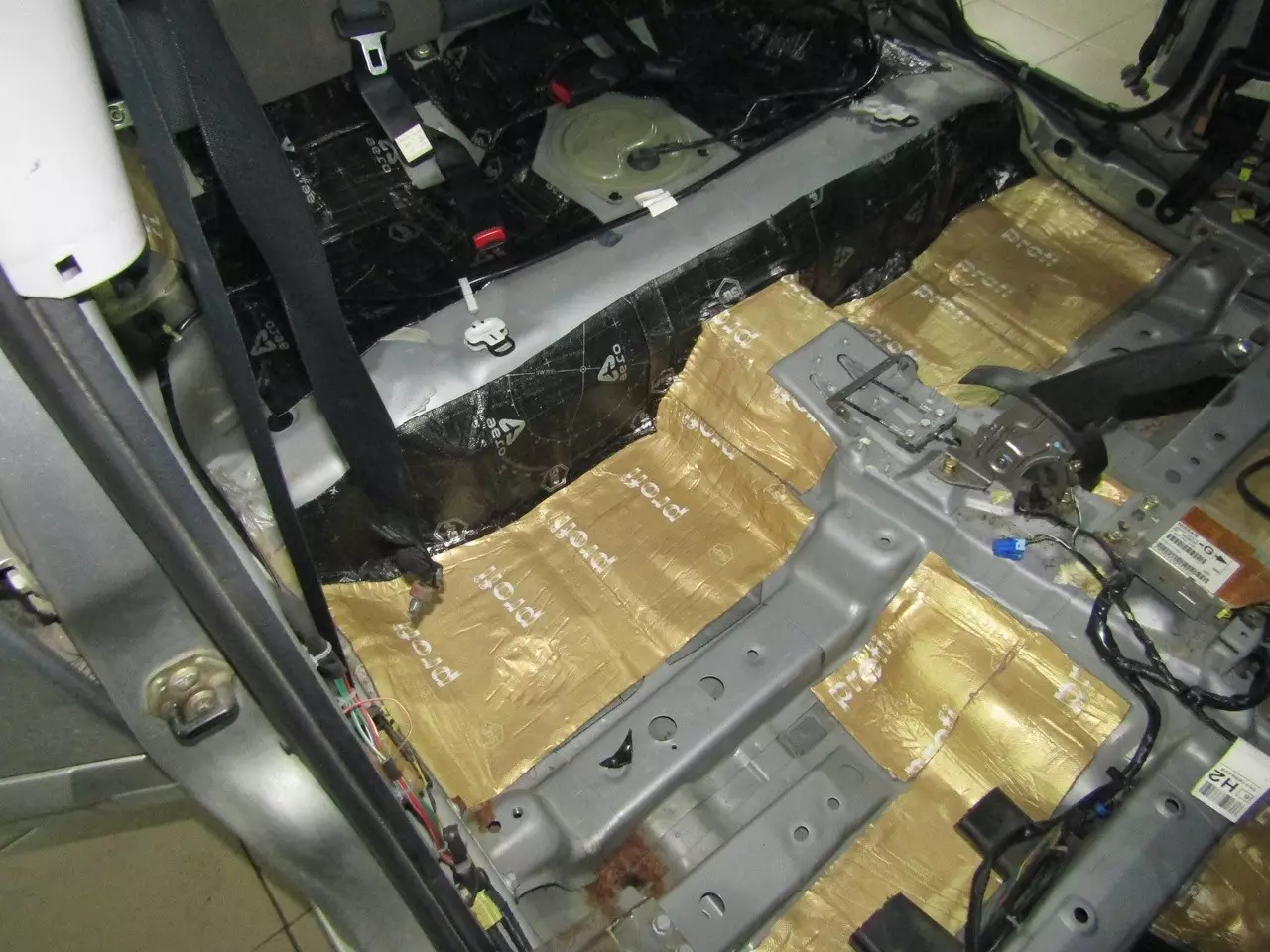 Шумоизоляция Nissan Almera N16 Stop Shum