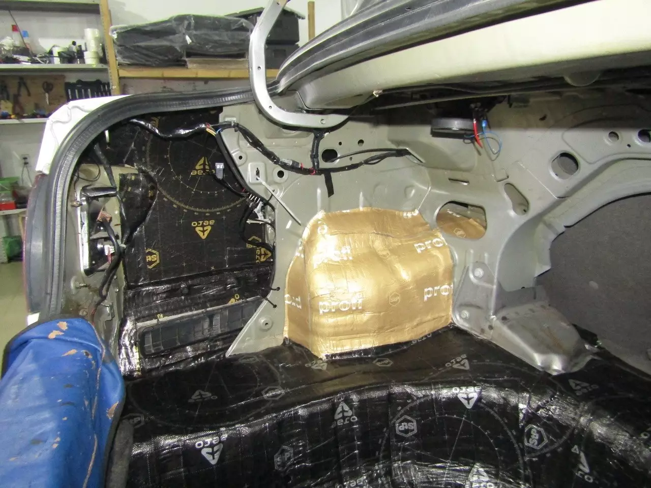 Шумоизоляция Nissan Almera N16 Stop Shum
