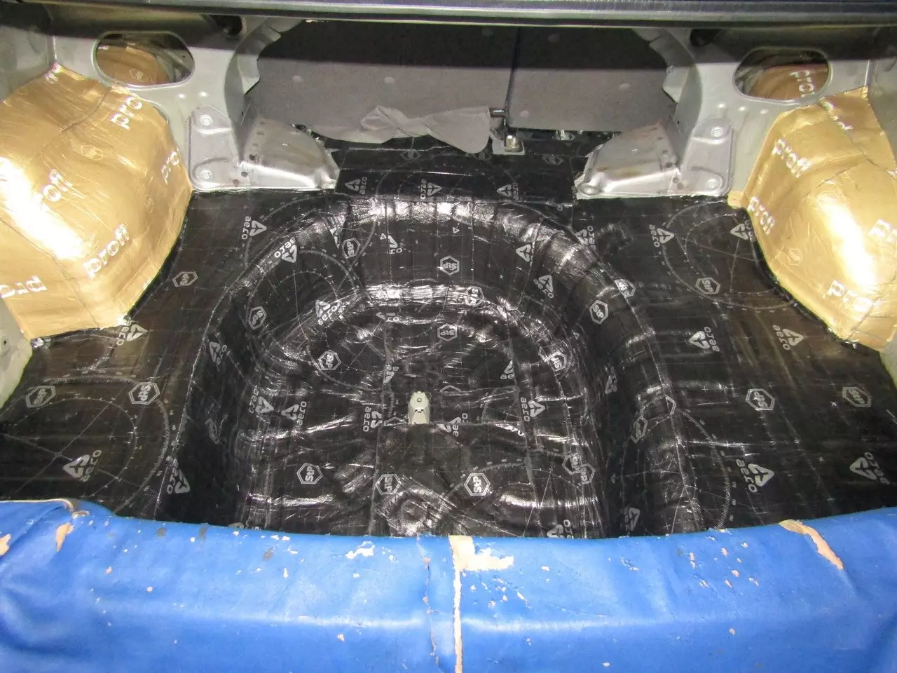 Шумоизоляция Nissan Almera N16 Stop Shum