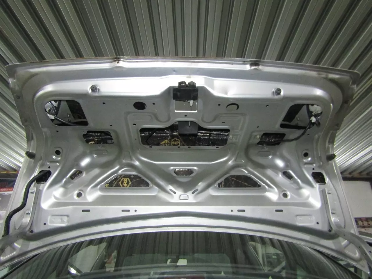Шумоизоляция Nissan Almera N16 Stop Shum
