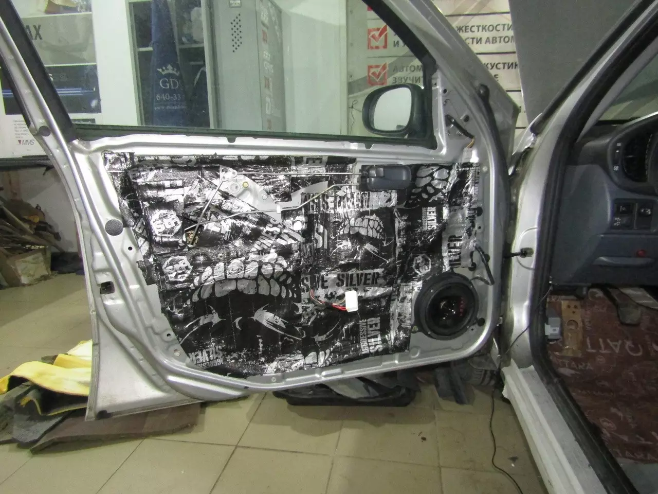 Шумоизоляция Nissan Almera N16 Stop Shum