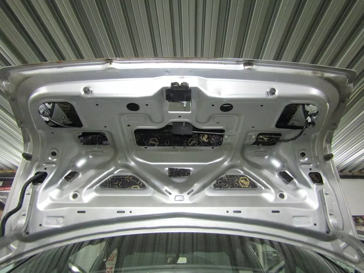 Шумоизоляция Nissan Almera N16 Stop Shum