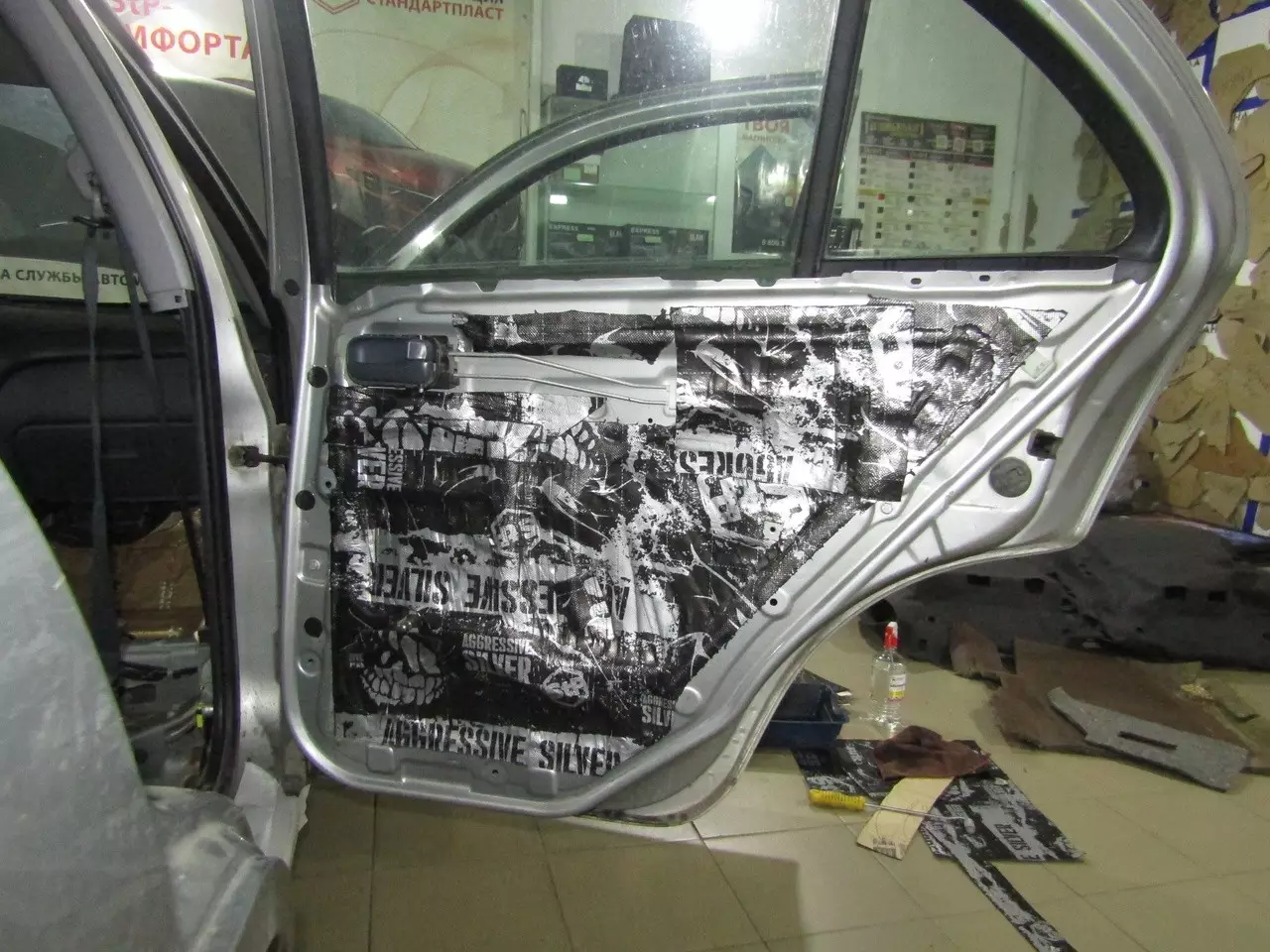 Шумоизоляция Nissan Almera N16 Stop Shum