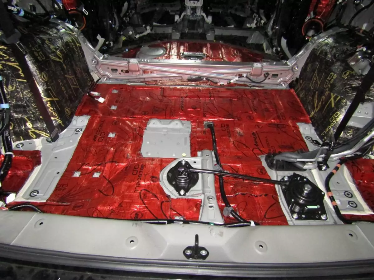 Шумоизоляция Toyota Highlander 4 Stop Shum
