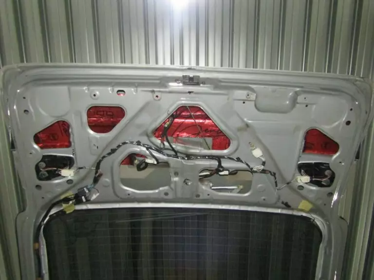 Шумоизоляция Toyota Sienna Stop Shum