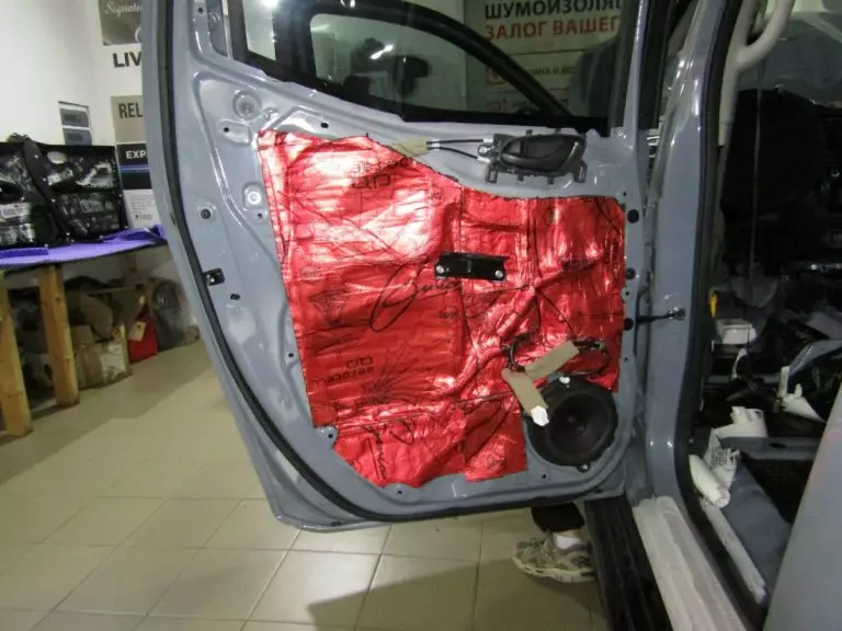 Шумоизоляция Nissan Navara D27 Stop Shum