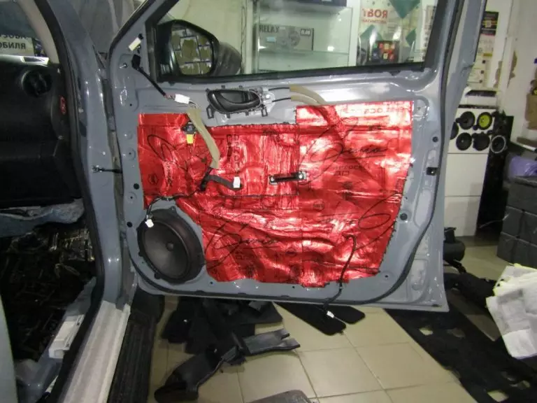 Шумоизоляция Nissan Navara D27 Stop Shum
